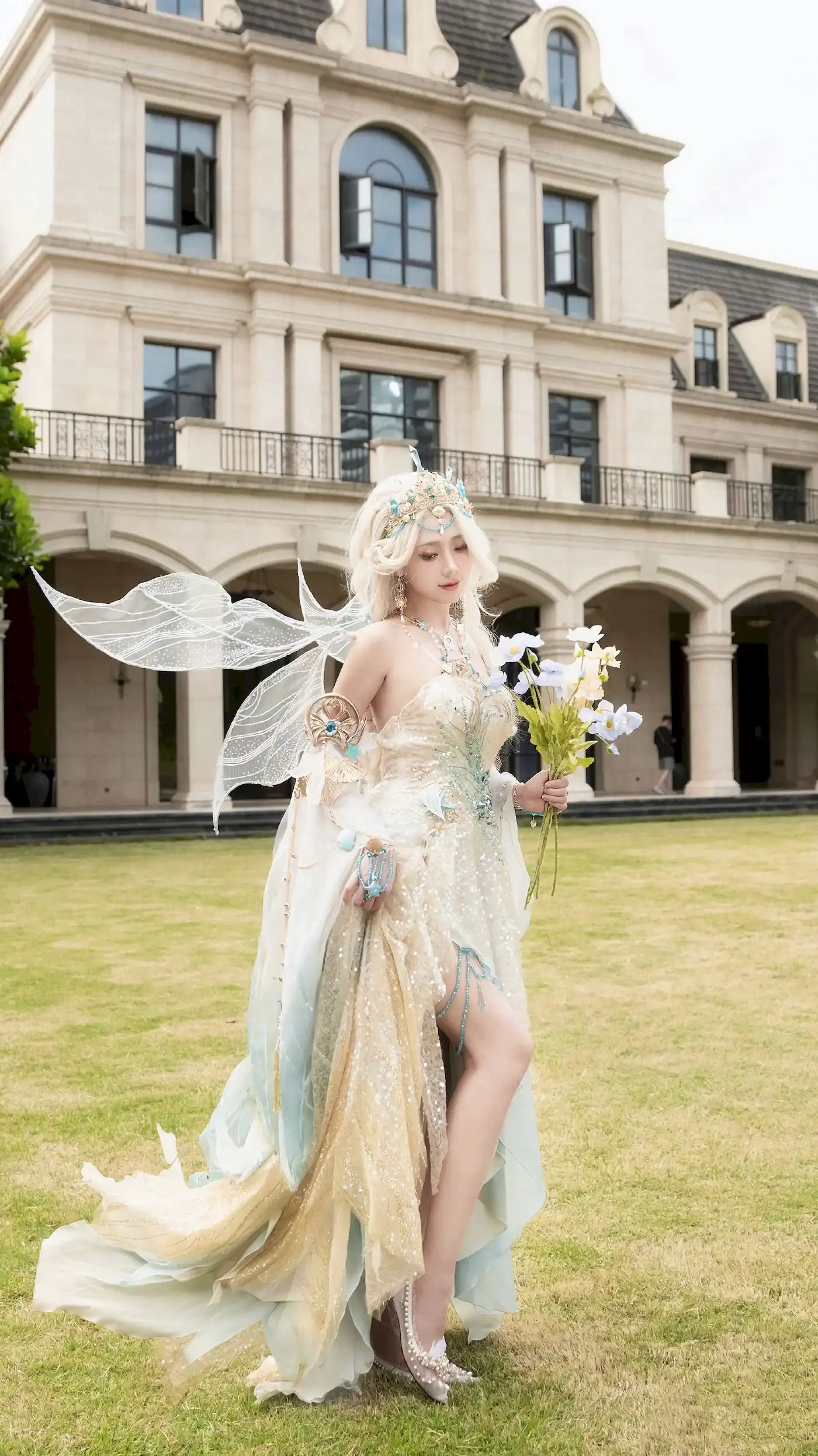 走路摇zly（角色扮演家、动漫博主）